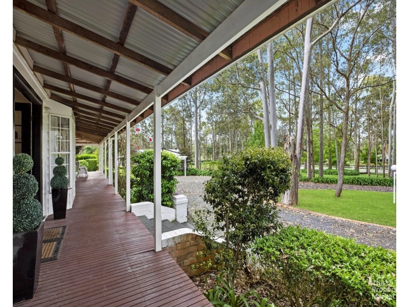 9 Holloway Drive, Jilliby NSW 2259
