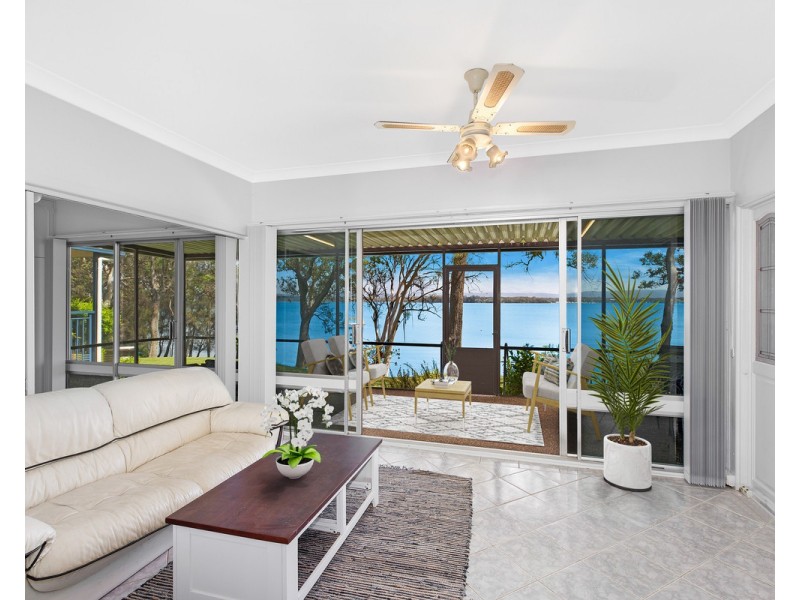 129 Kullaroo Road, Summerland Point NSW 2259