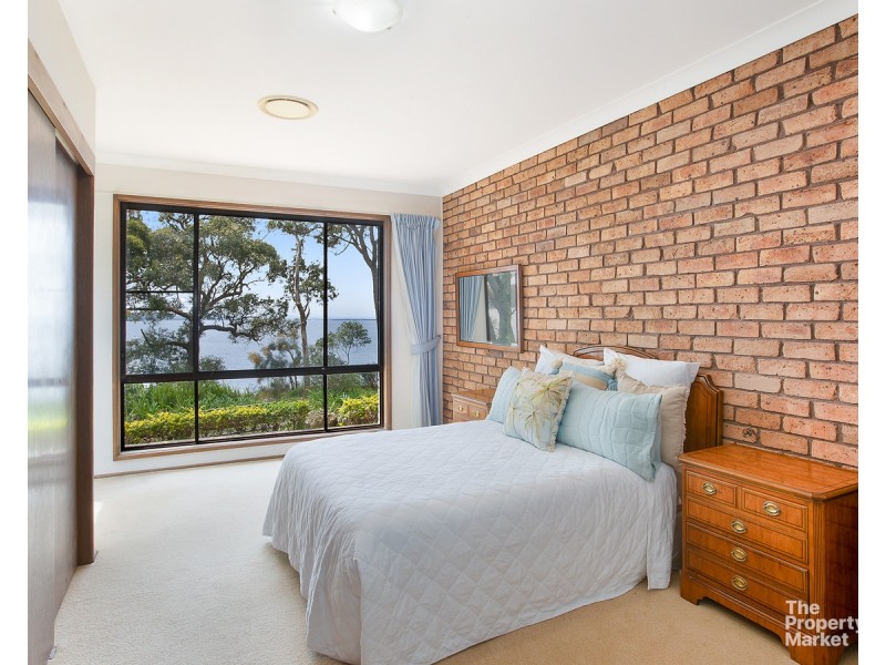 1 Winbin Crescent, Gwandalan NSW 2259