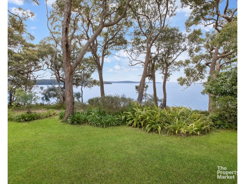 1 Winbin Crescent, Gwandalan NSW 2259