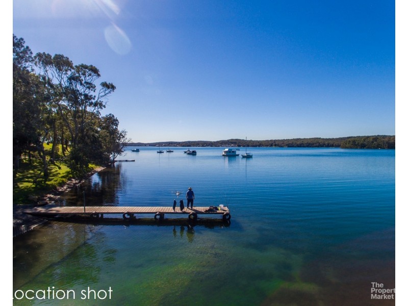 1 Winbin Crescent, Gwandalan NSW 2259