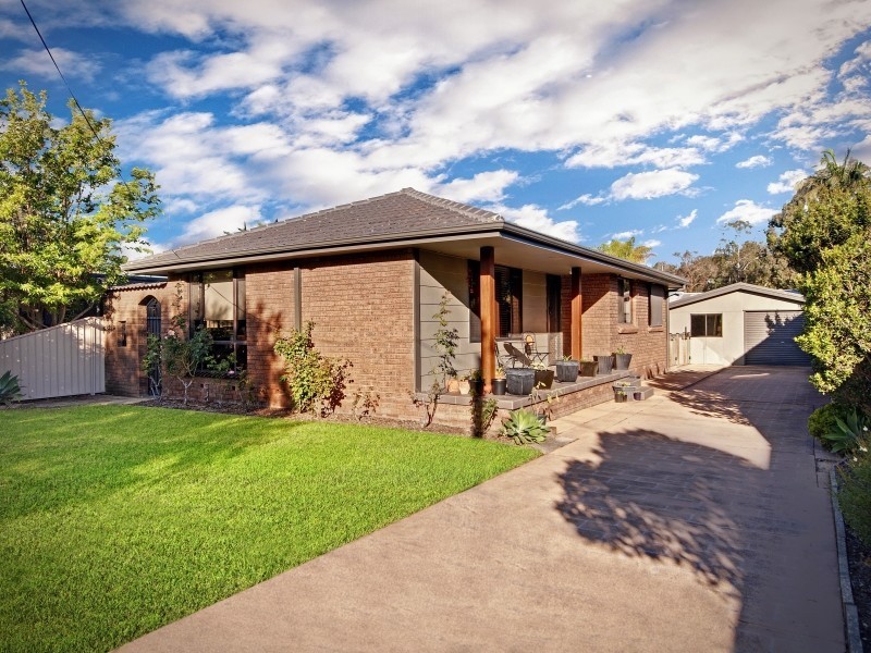 14 St James Avenue, Berkeley Vale NSW 2261