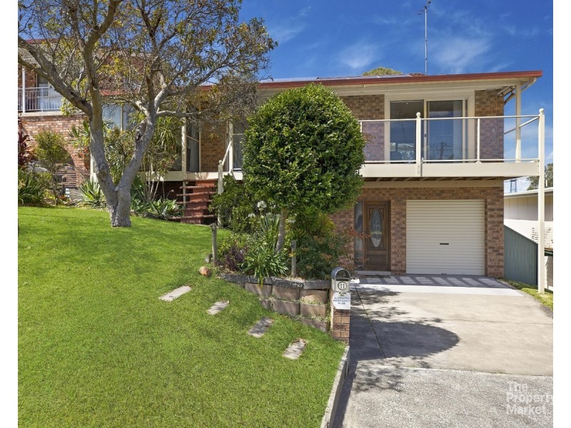 11 Eliot Street, Mannering Park NSW 2259