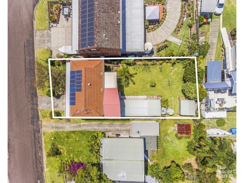 11 Eliot Street, Mannering Park NSW 2259