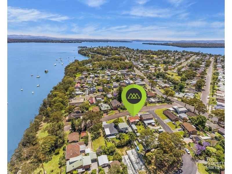 11 Eliot Street, Mannering Park NSW 2259