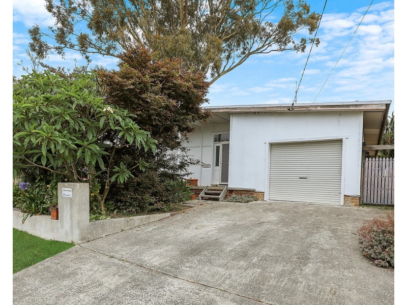 69 Campbell Parade, Mannering Park NSW 2259