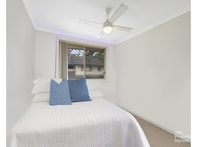 9/20A Kinarra Avenue, Wyoming NSW 2250