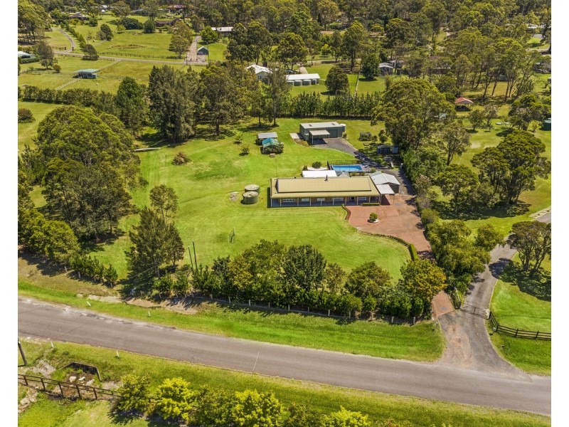21 Holloway Drive, Jilliby NSW 2259