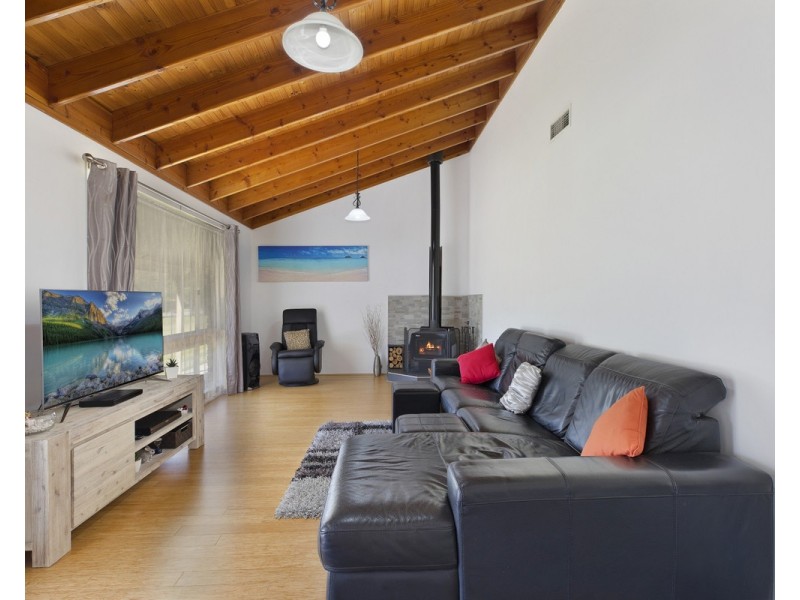 21 Holloway Drive, Jilliby NSW 2259