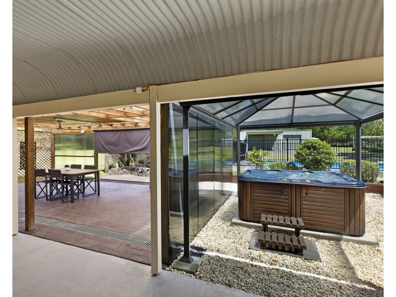 21 Holloway Drive, Jilliby NSW 2259