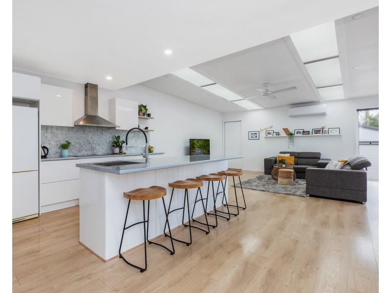 28 Spencer Road, Mannering Park NSW 2259