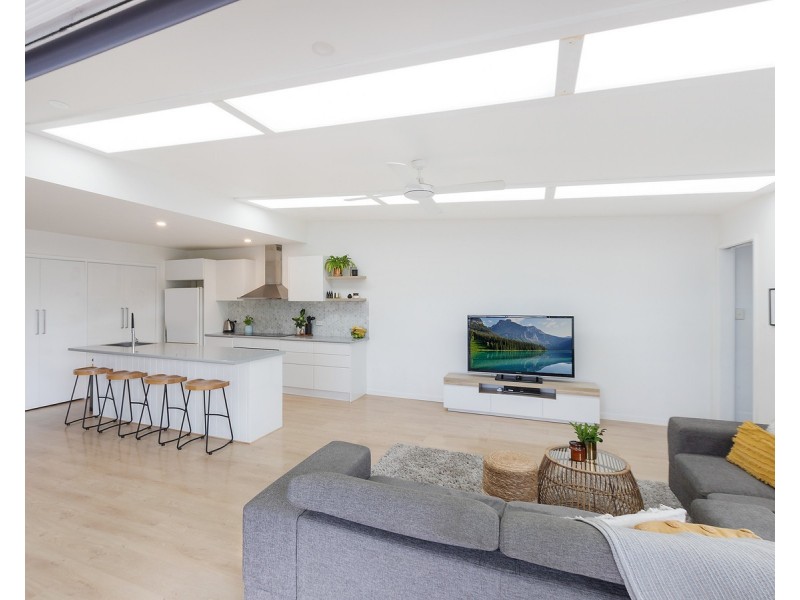 28 Spencer Road, Mannering Park NSW 2259