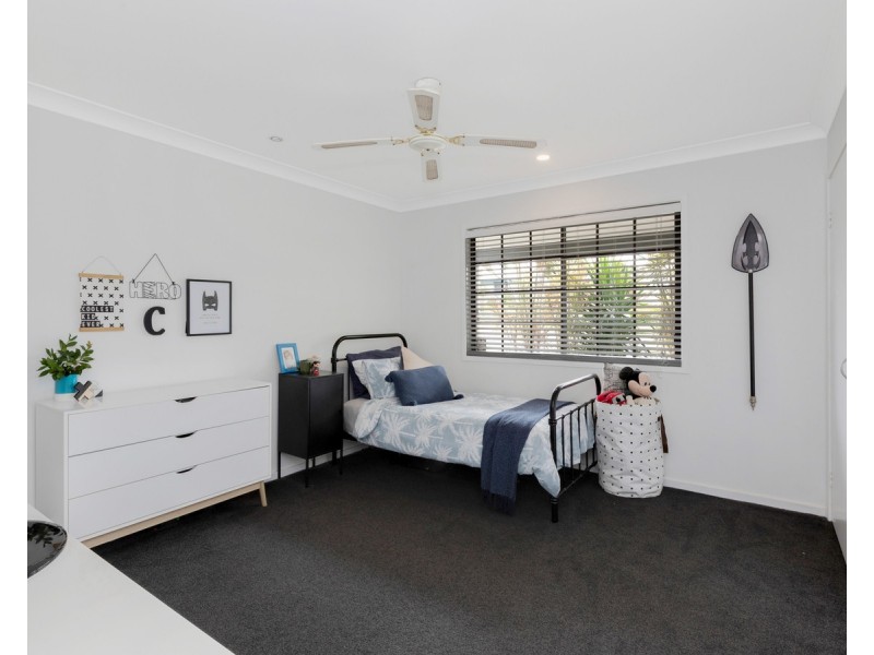 28 Spencer Road, Mannering Park NSW 2259
