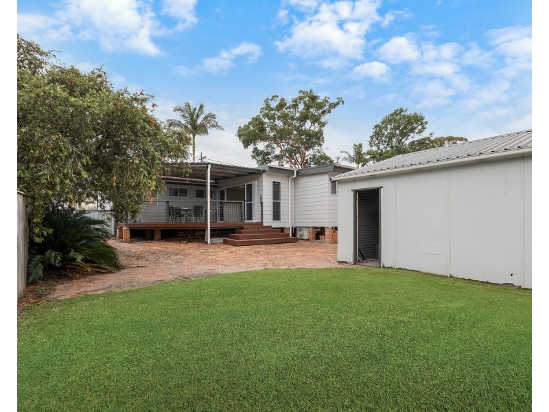 28 Spencer Road, Mannering Park NSW 2259