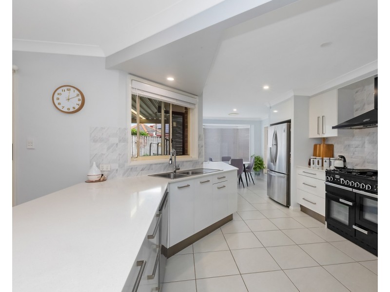 16 Daintree Crescent, Blue Haven NSW 2262