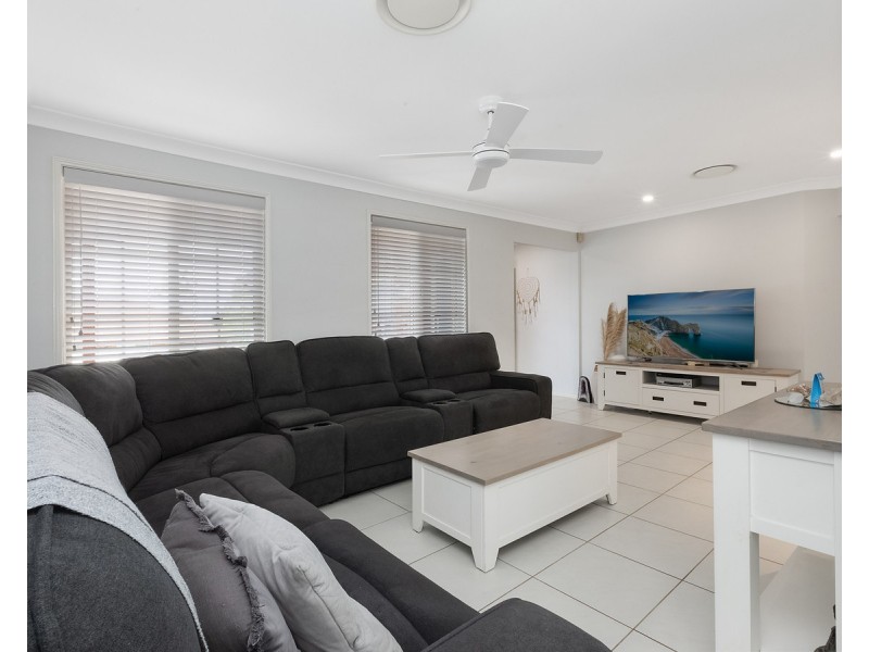 16 Daintree Crescent, Blue Haven NSW 2262