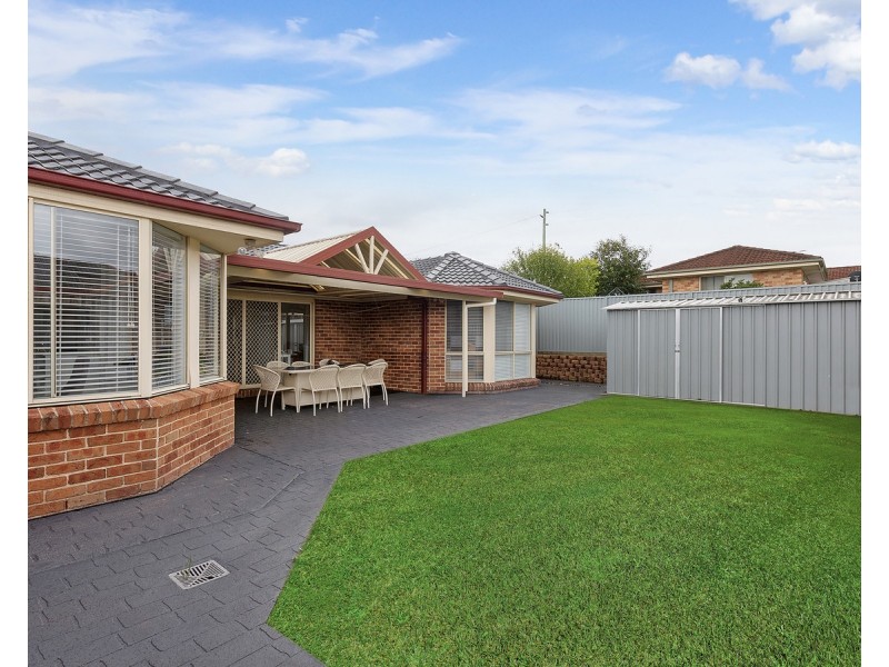 16 Daintree Crescent, Blue Haven NSW 2262