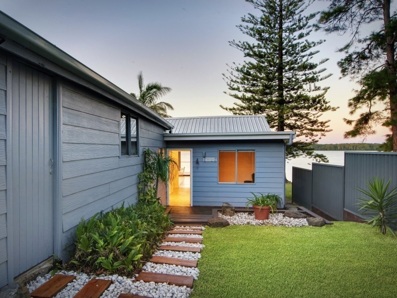 30 Scott Road, Mannering Park NSW 2259