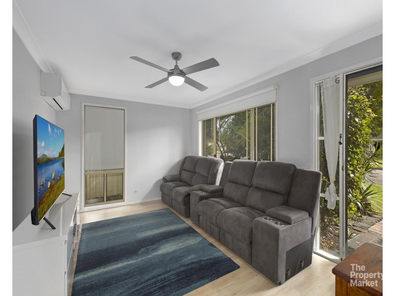 12 Lorraine Avenue, Berkeley Vale NSW 2261