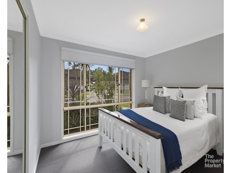 12 Lorraine Avenue, Berkeley Vale NSW 2261