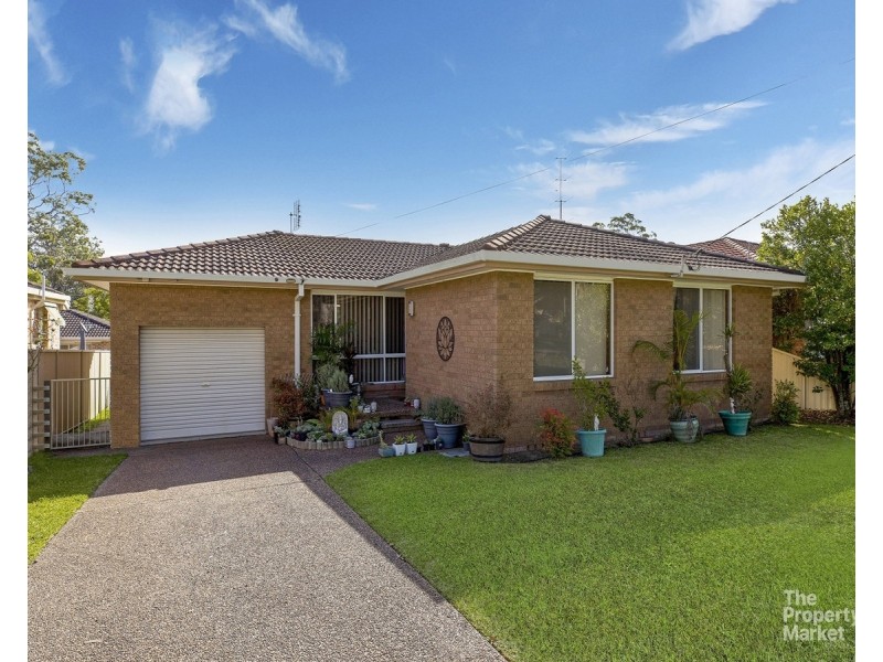 4 Omega Avenue, Summerland Point NSW 2259