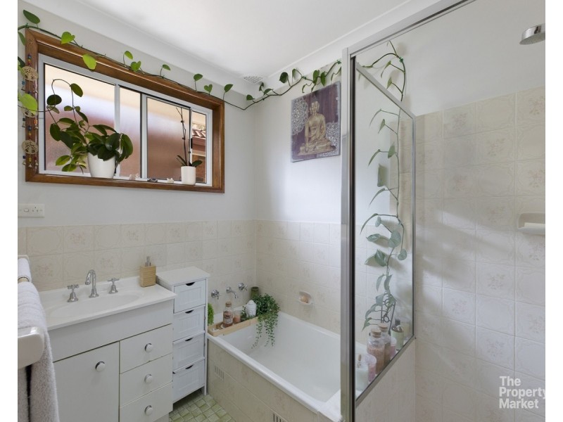 4 Omega Avenue, Summerland Point NSW 2259
