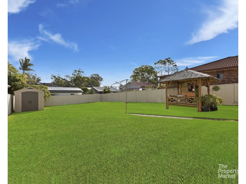 4 Omega Avenue, Summerland Point NSW 2259