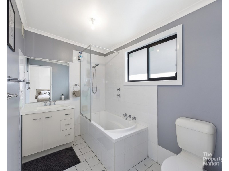 1 & 1a Collendina Road, Gwandalan NSW 2259