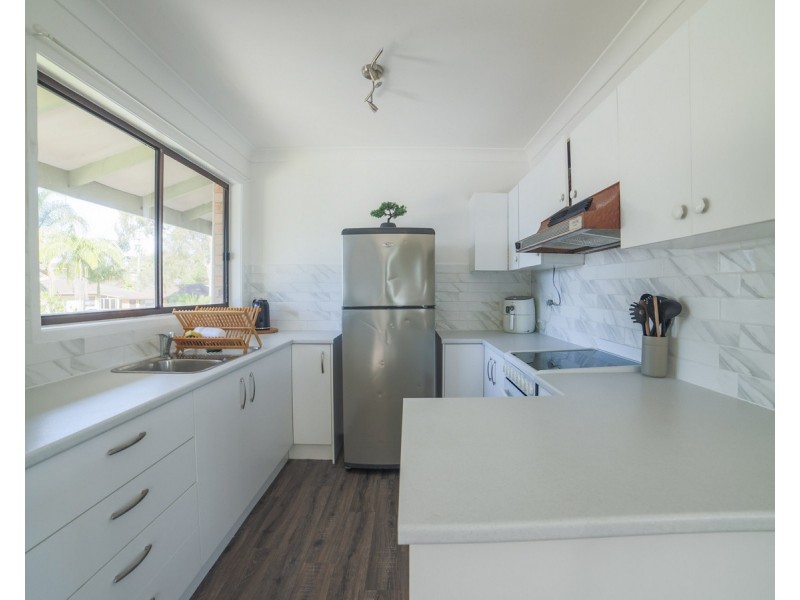 6 Gascoigne Avenue, Gorokan NSW 2263