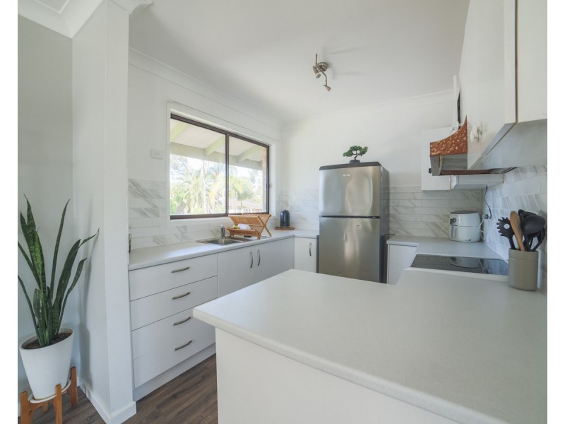 6 Gascoigne Avenue, Gorokan NSW 2263