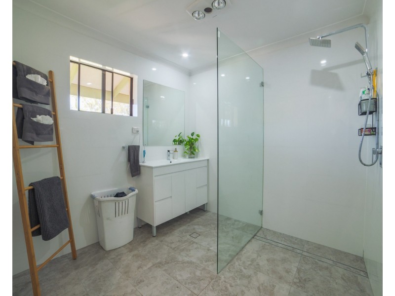 6 Gascoigne Avenue, Gorokan NSW 2263