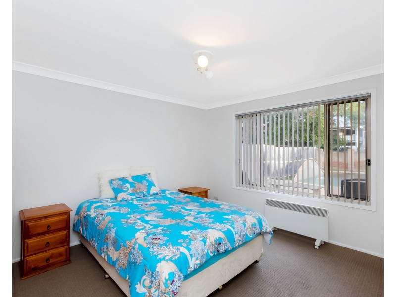 2 Nepean Avenue, Mannering Park NSW 2259