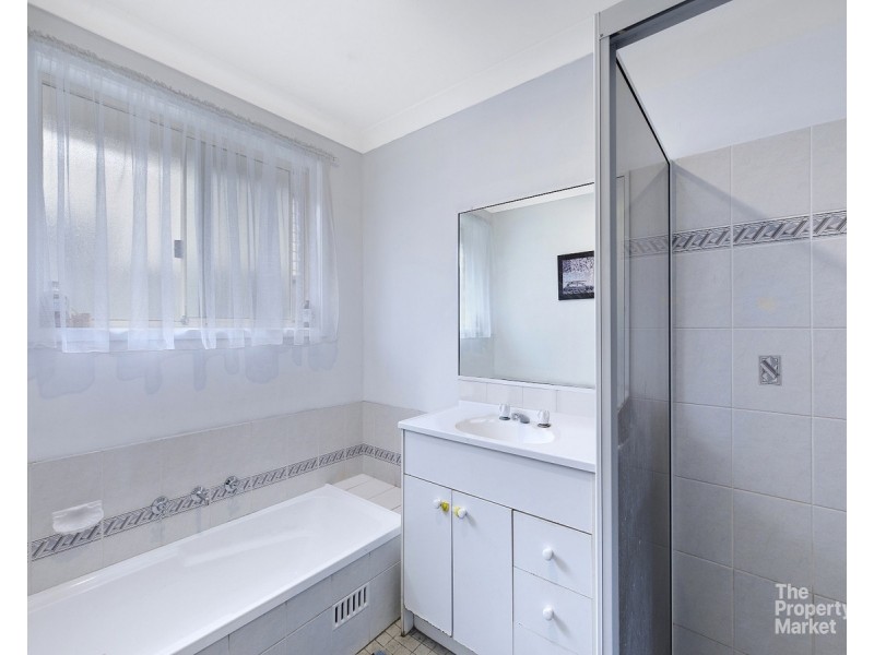 111 Cams Boulevard, Summerland Point NSW 2259