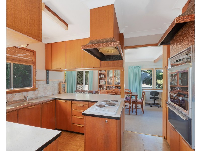 94 Winbin Crescent, Gwandalan NSW 2259