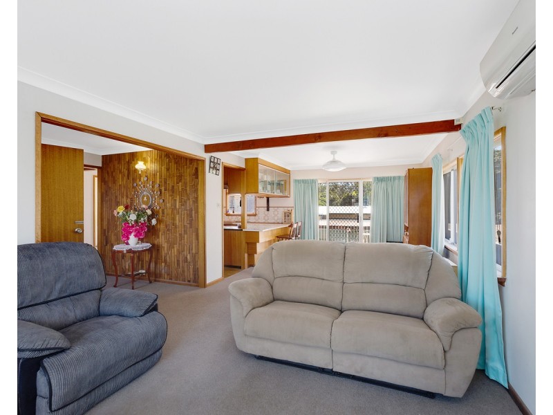 94 Winbin Crescent, Gwandalan NSW 2259