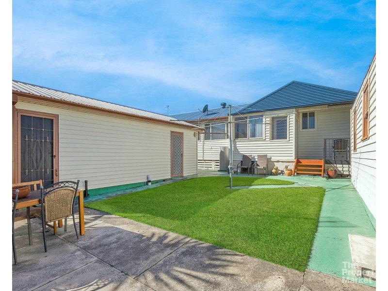 7 Marmion Street, Mannering Park NSW 2259