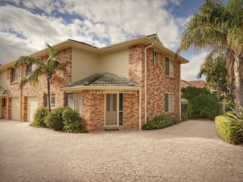 4/2 Yethonga Avenue, Blue Bay NSW 2261