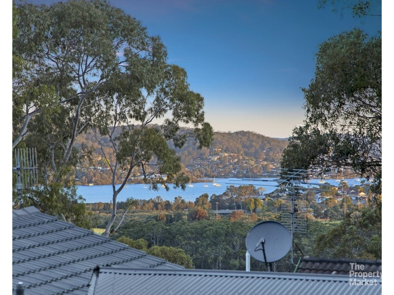 6 Rubie Crescent, East Gosford NSW 2250