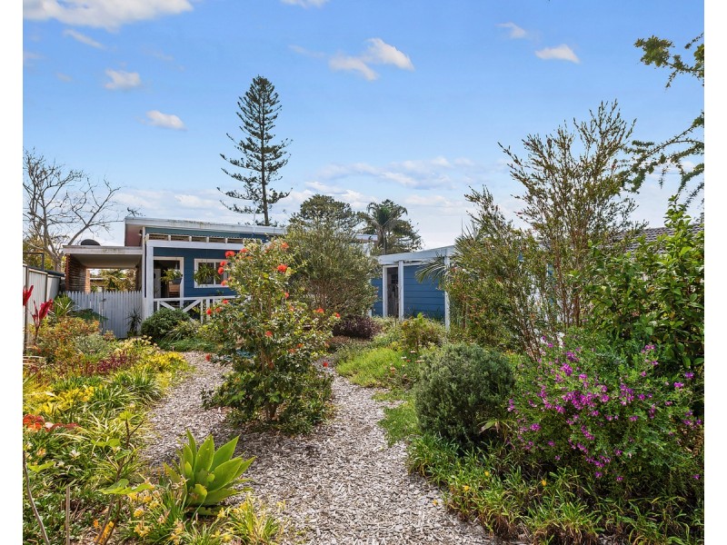 19 Murraba Crescent, Gwandalan NSW 2259