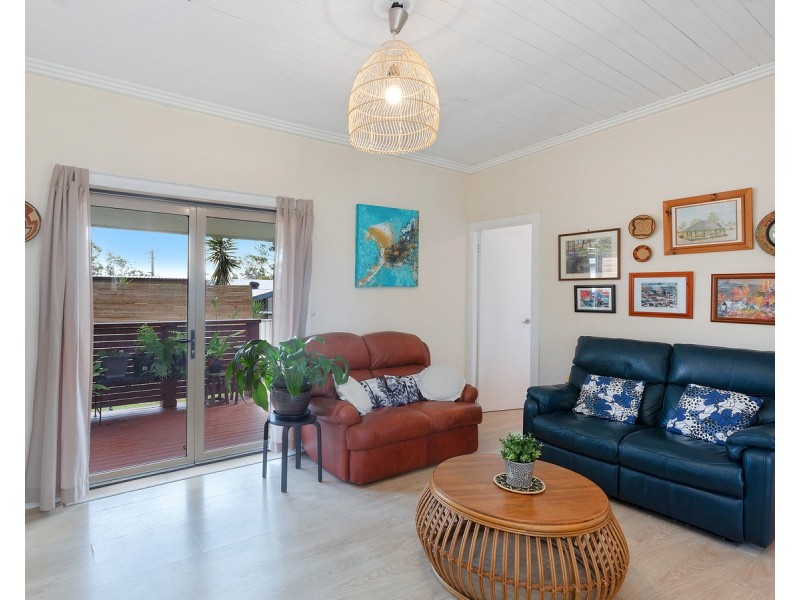19 Murraba Crescent, Gwandalan NSW 2259