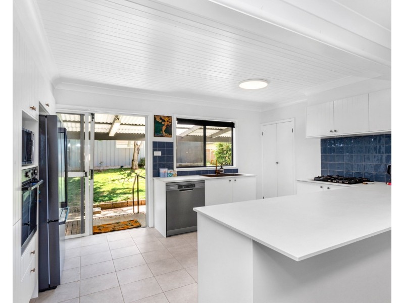 151 Winbin Crescent, Gwandalan NSW 2259