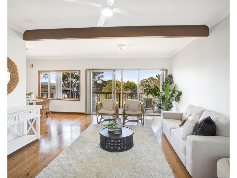 22 Murraba Crescent, Gwandalan NSW 2259