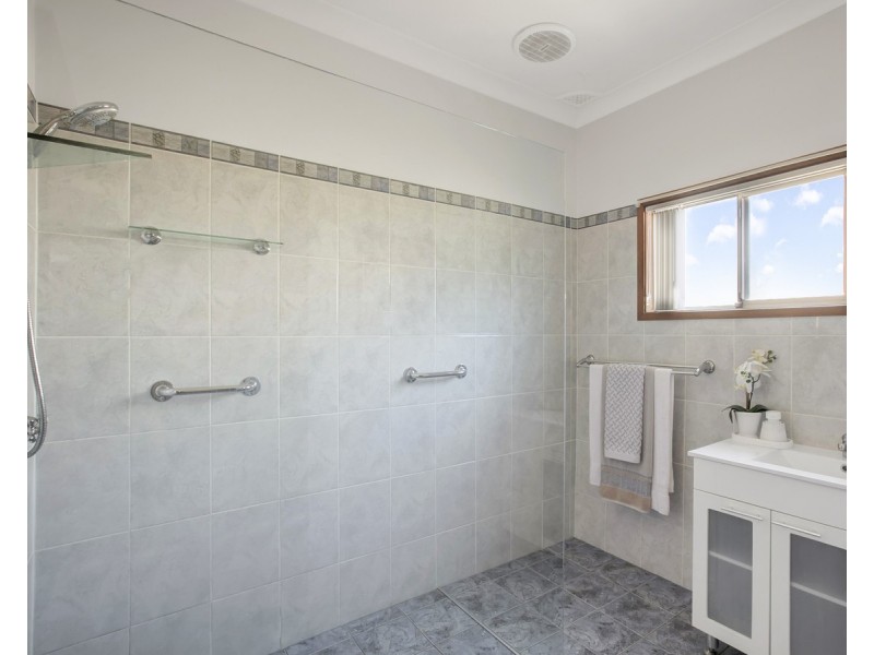 22 Murraba Crescent, Gwandalan NSW 2259