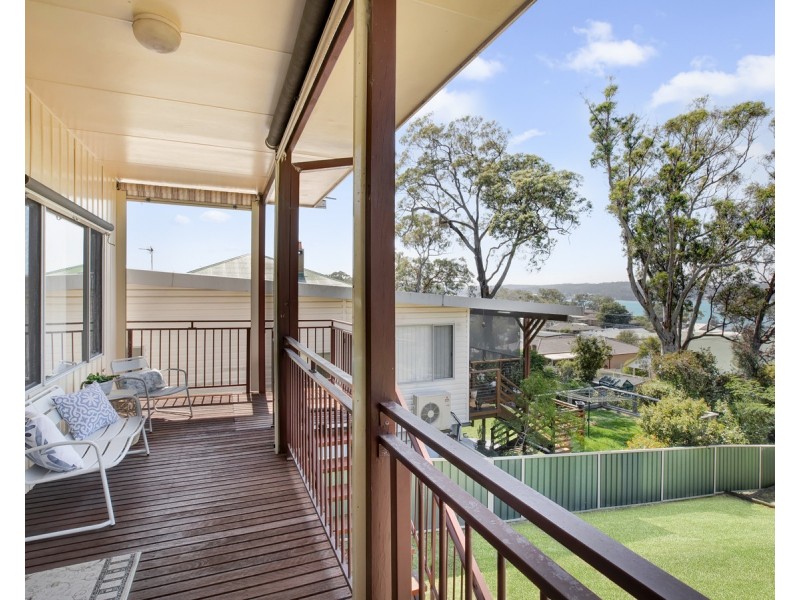 22 Murraba Crescent, Gwandalan NSW 2259