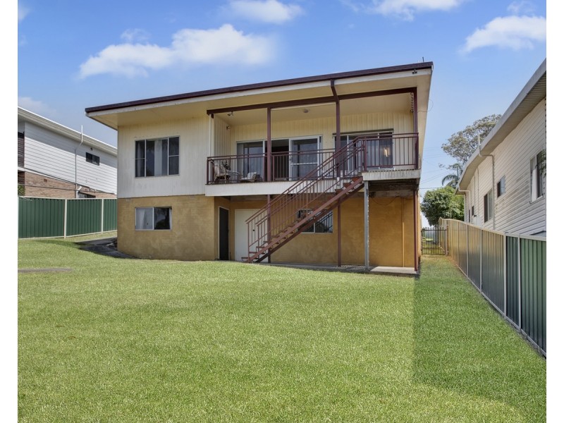22 Murraba Crescent, Gwandalan NSW 2259