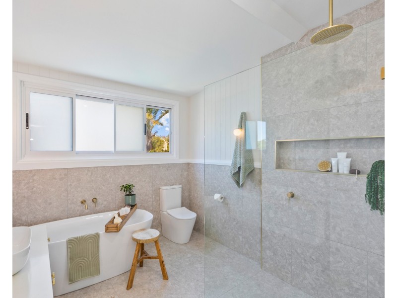 29 Rickard Street, Bateau Bay NSW 2261