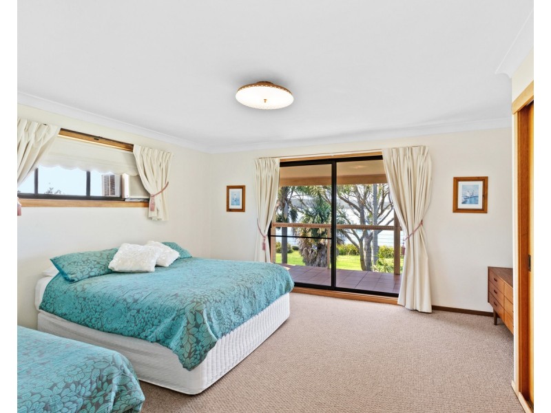 48 Noamunga Crescent, Gwandalan NSW 2259