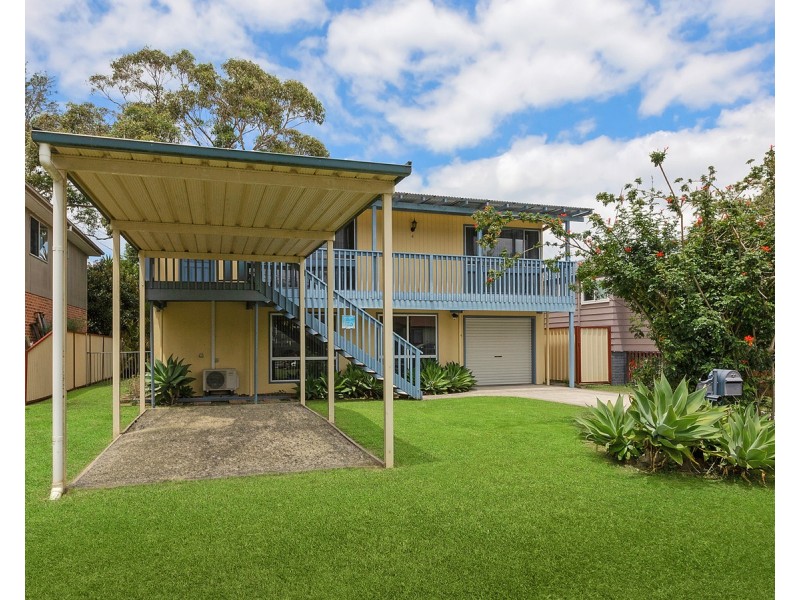 4 St James Avenue, Berkeley Vale NSW 2261