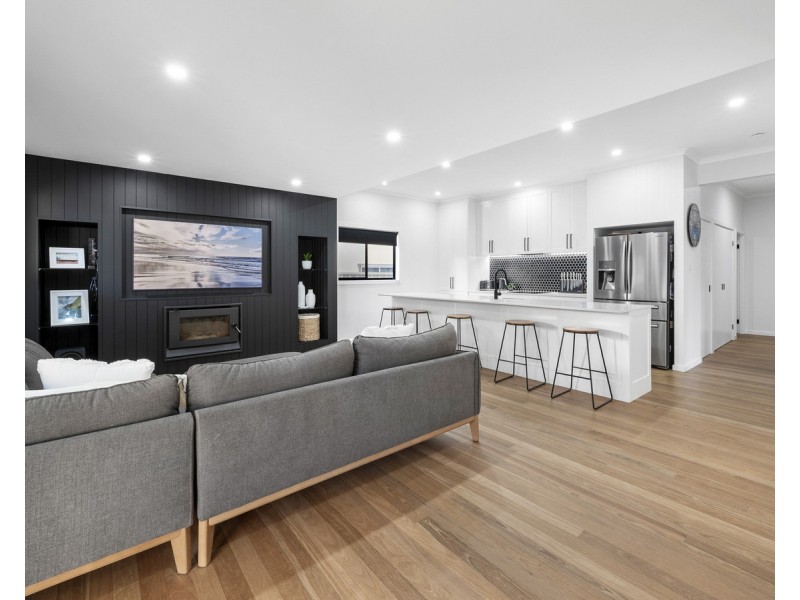 51 Gamban Road, Gwandalan NSW 2259