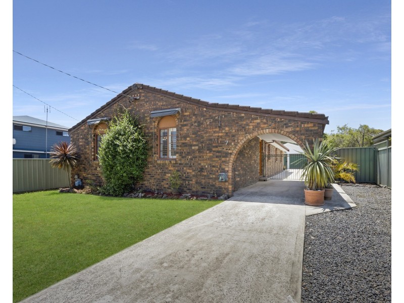 7 Thomas Mitchell Road, Killarney Vale NSW 2261